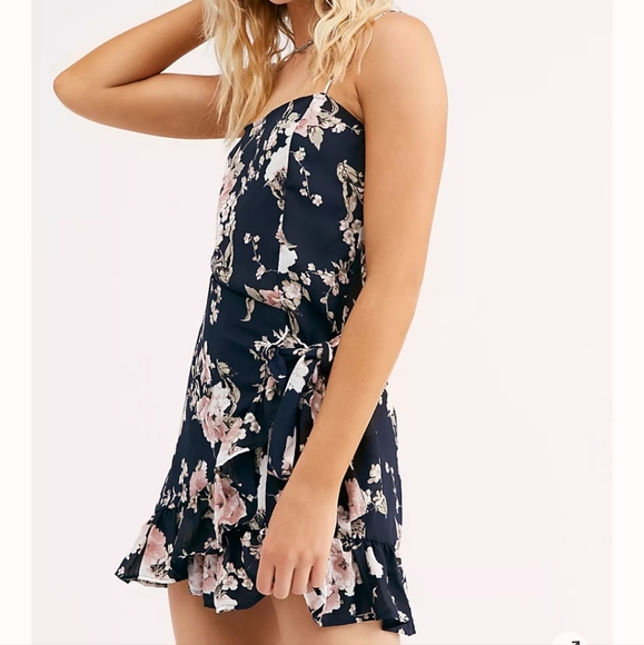 🍒NWT🍒 FREE PEOPLE WRAP SLIP DRESS - Picture 5 of 7